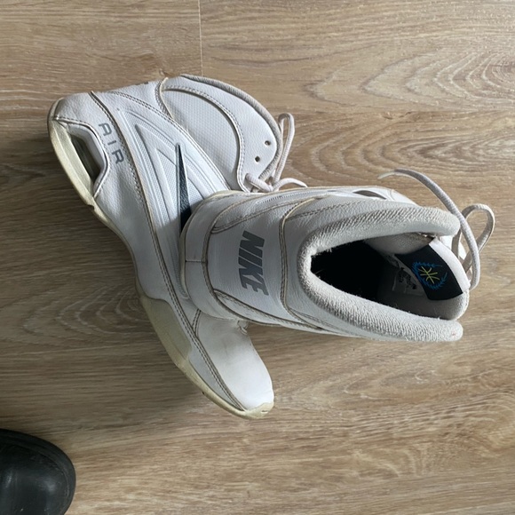 Nike Air white leather height top sneakers. Size 7 US 38 EU - Picture 4 of 5